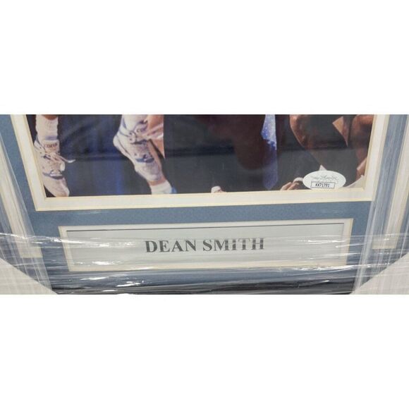 Dean Smith Signed Photo Professionally Framed UNC Tar Hills JSA COA - Picture 4 of 6